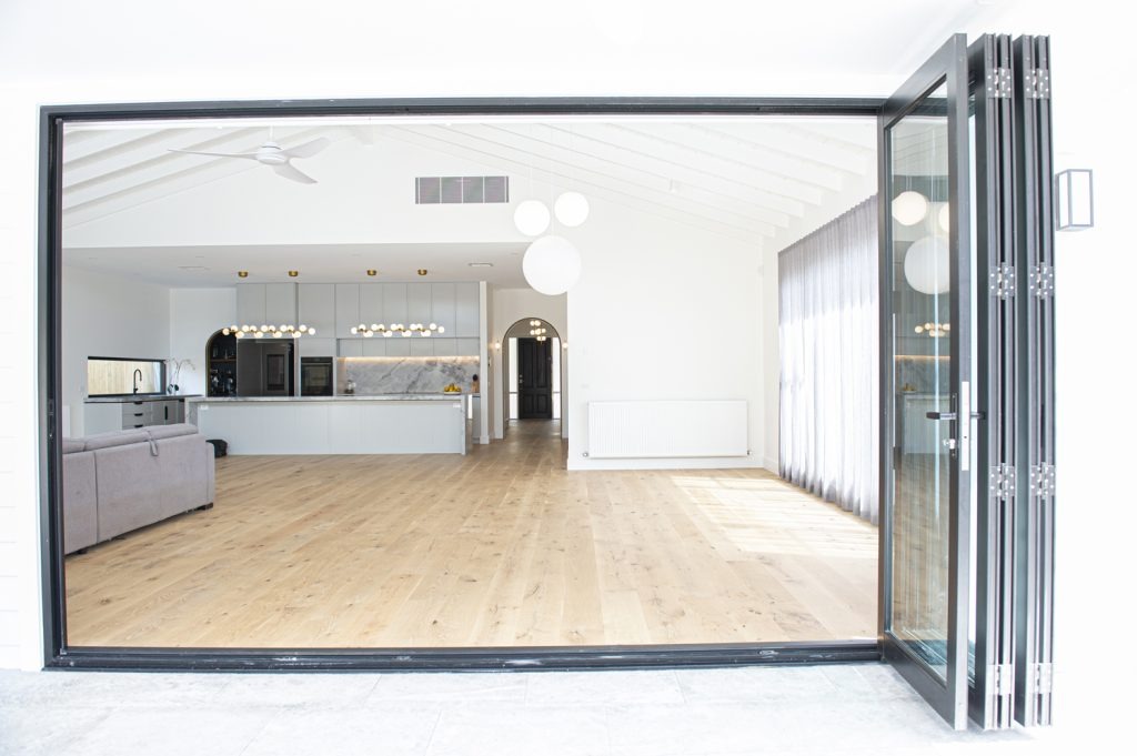 commercial-bifold-door-austech-design