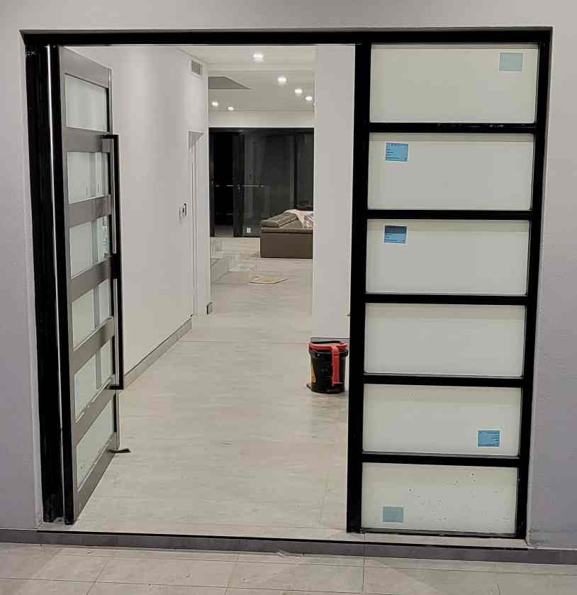 commercial-pivot-door-austech-dezign